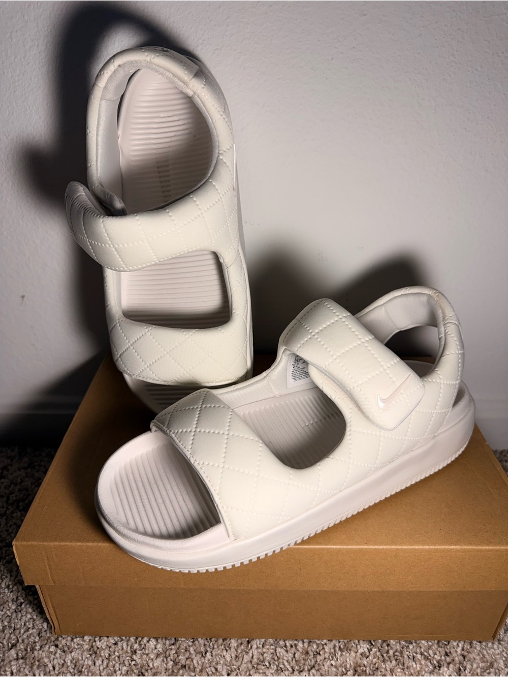 Nike calm SE women’s phantom white size 7 platform